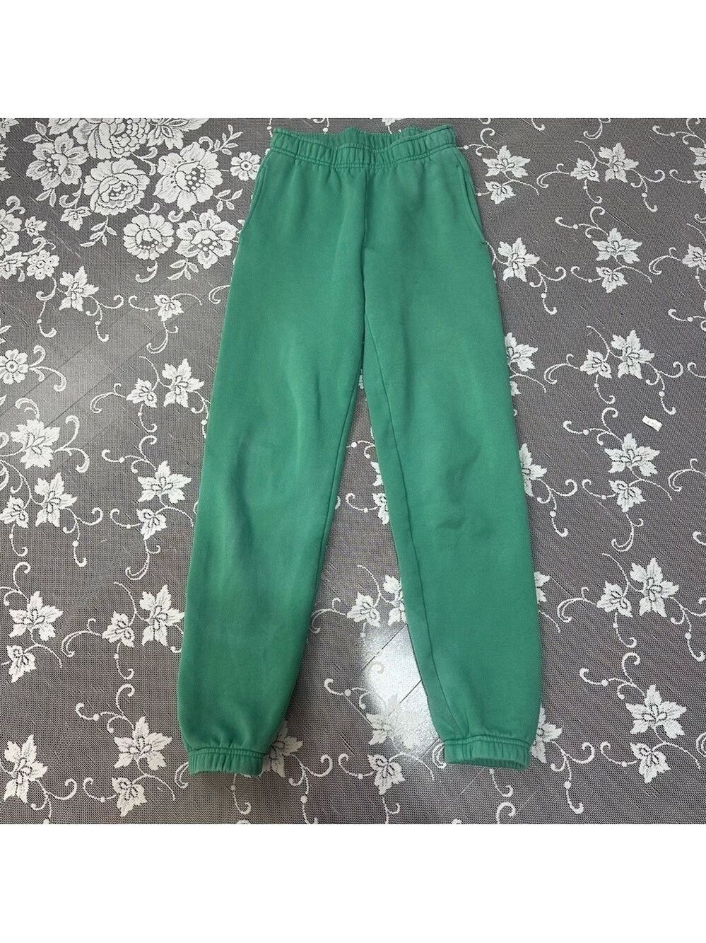 Aritzia TNA Cozy Fleece Boyfriend Sweatpants in Green Sz 2 XS